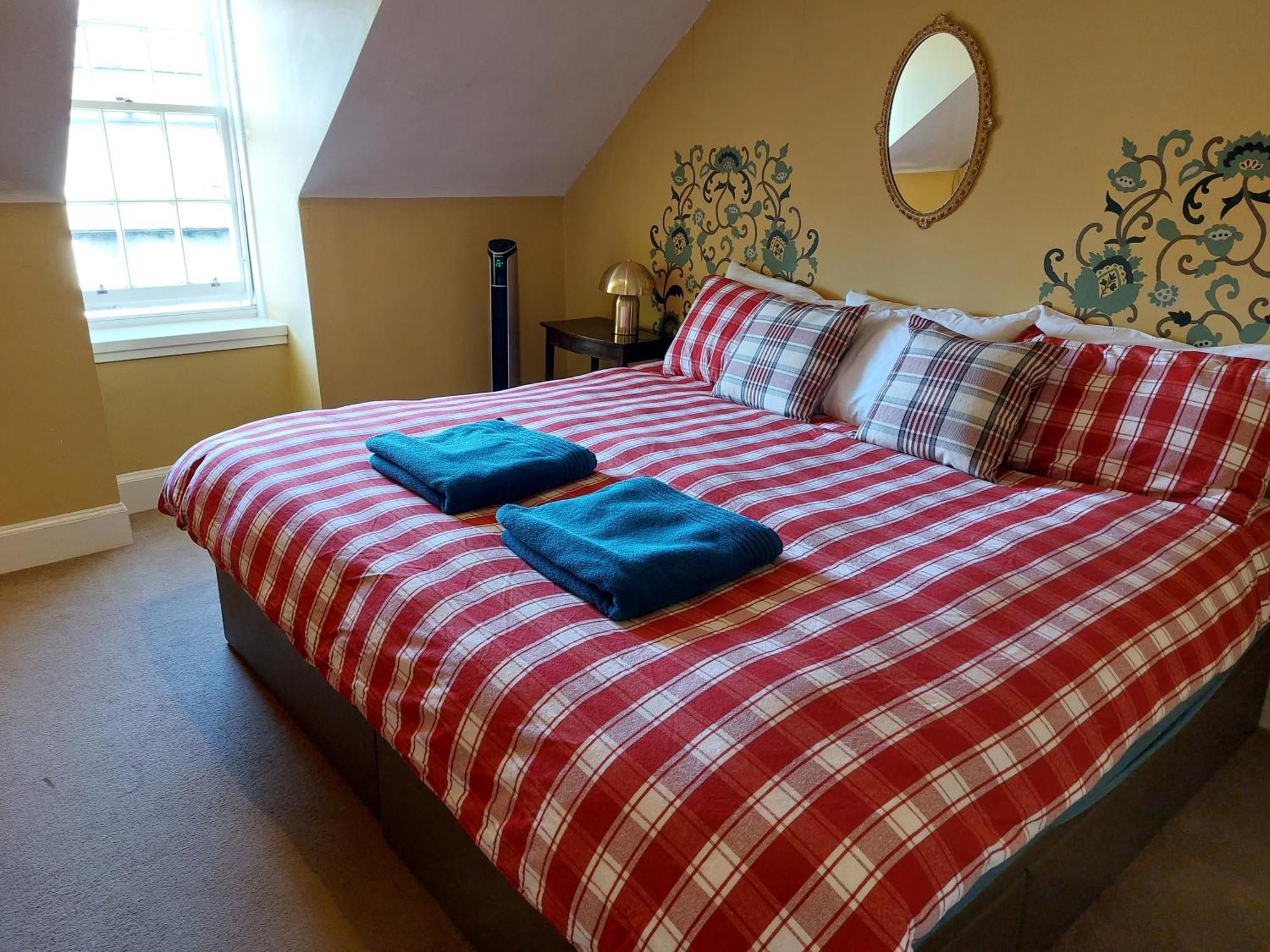 エディンバラStunning 5Br Royal Mile Penthouseアパートメント エクステリア 写真